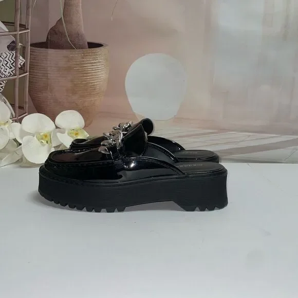 NEW! Madden Girl Black Mules with Silver Chain - Picture 4 of 8